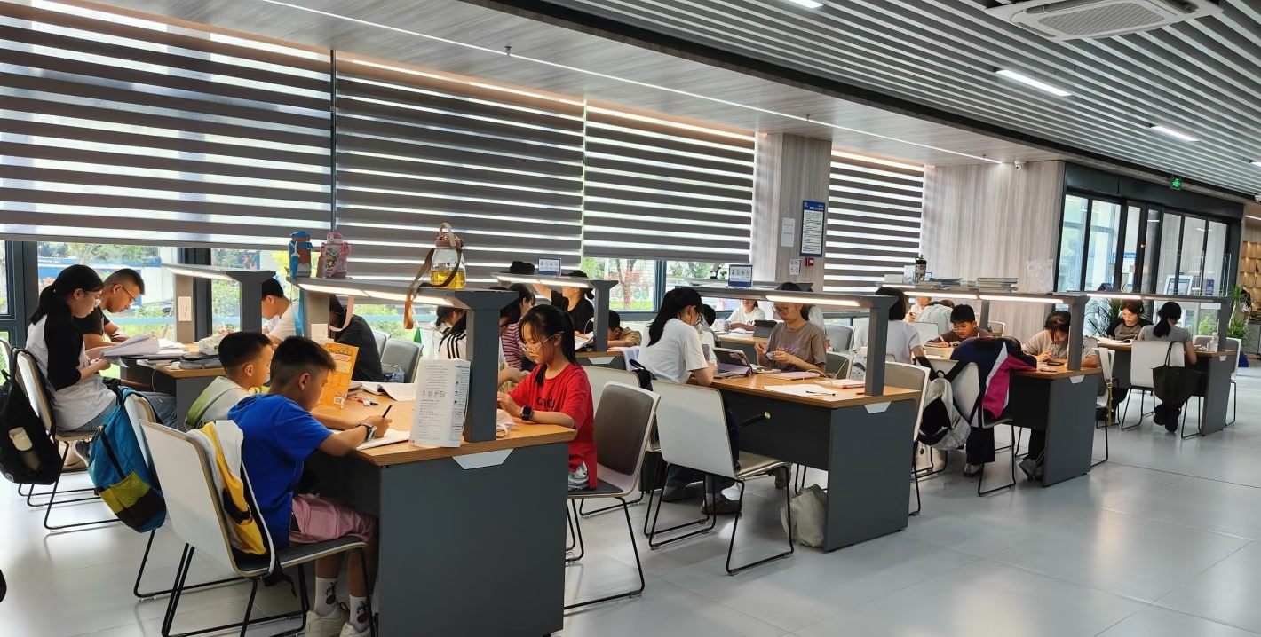 临海市图书馆临海小学协成路分馆(图5)