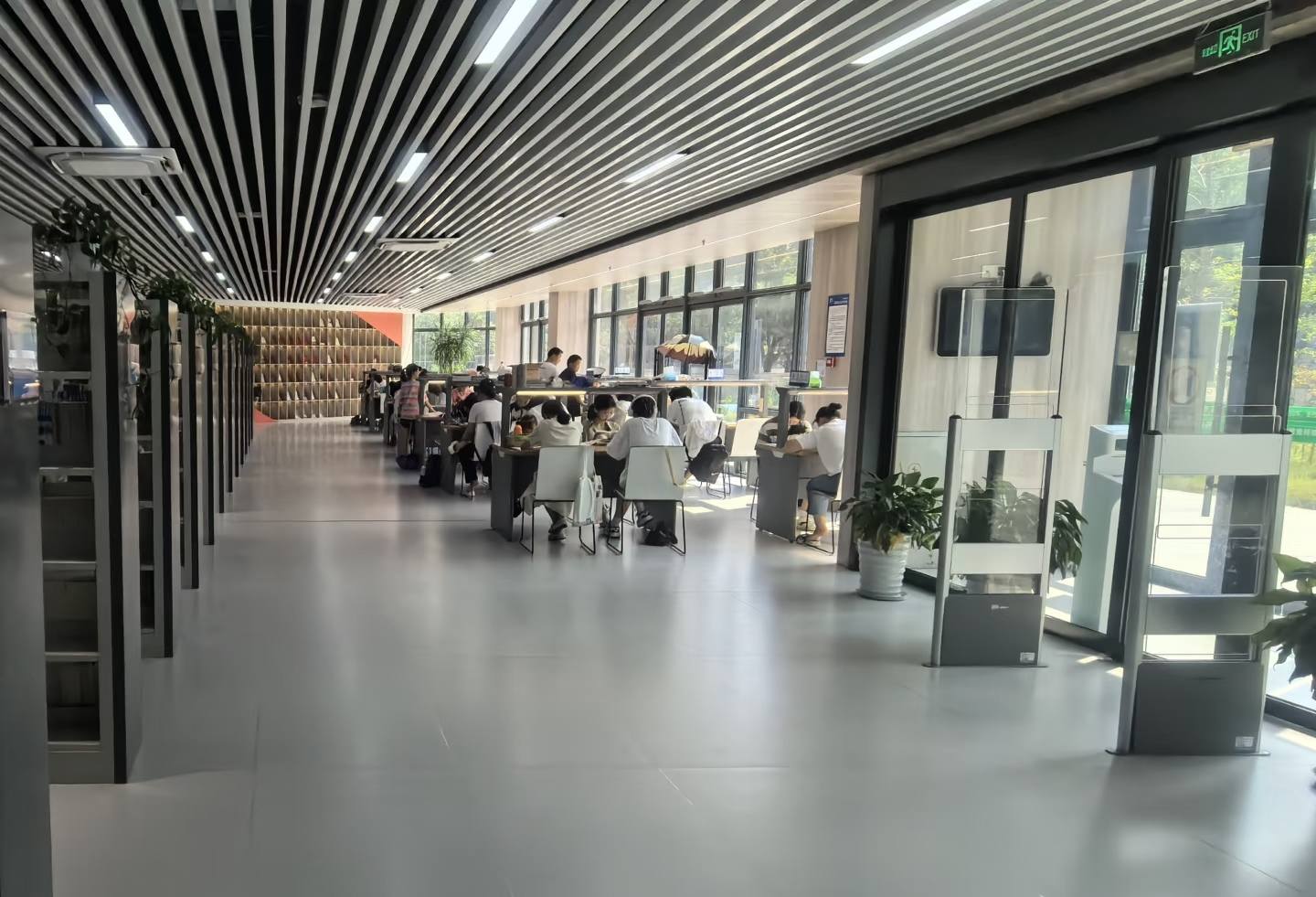 临海市图书馆临海小学协成路分馆(图7)