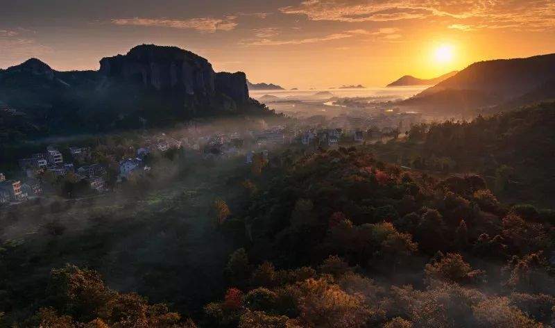 临海桃渚石柱灵峰（农田、低山、村庄、日出日落、情绪）(图1)