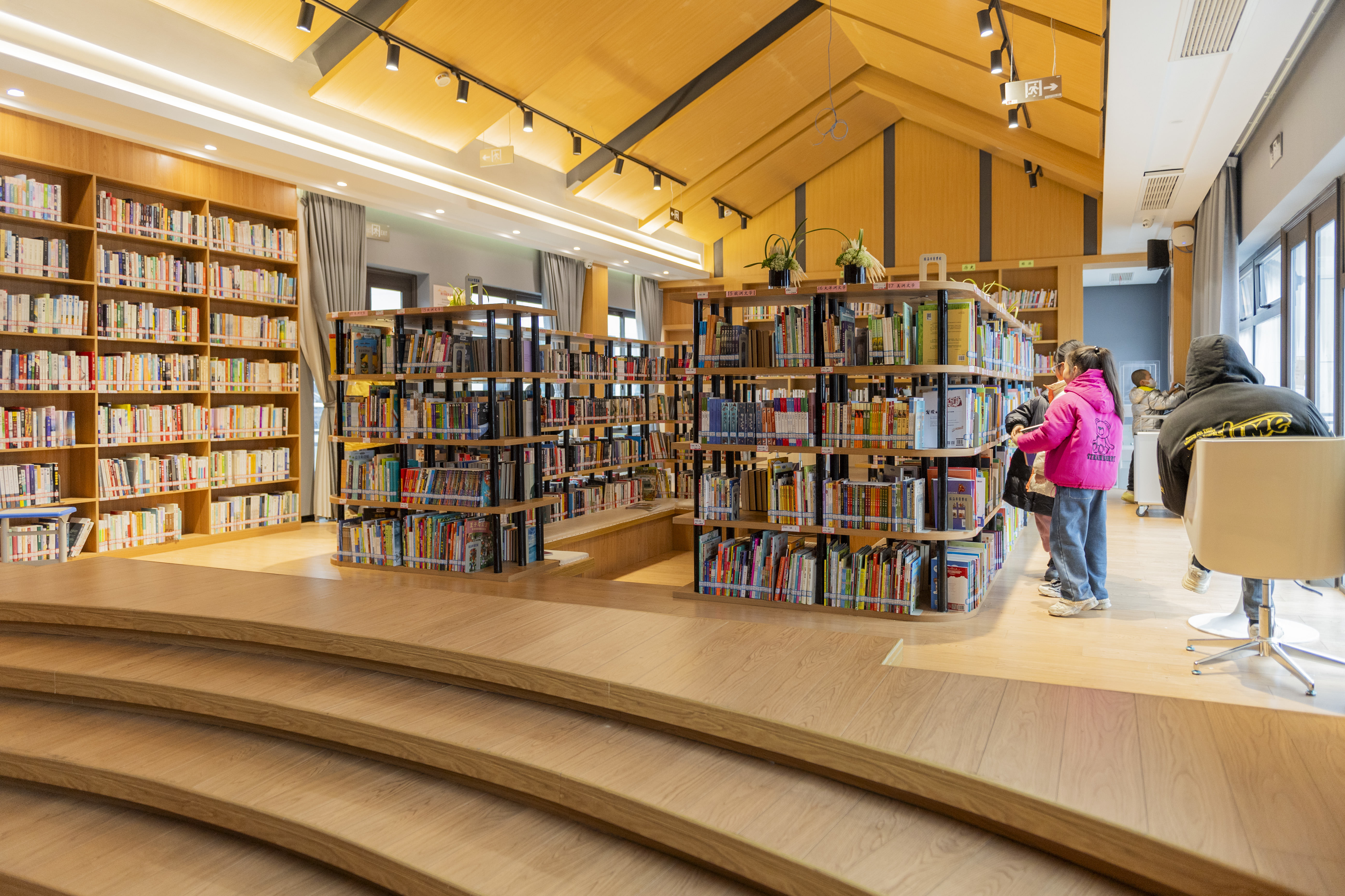 临海市图书馆白水洋分馆(图8)