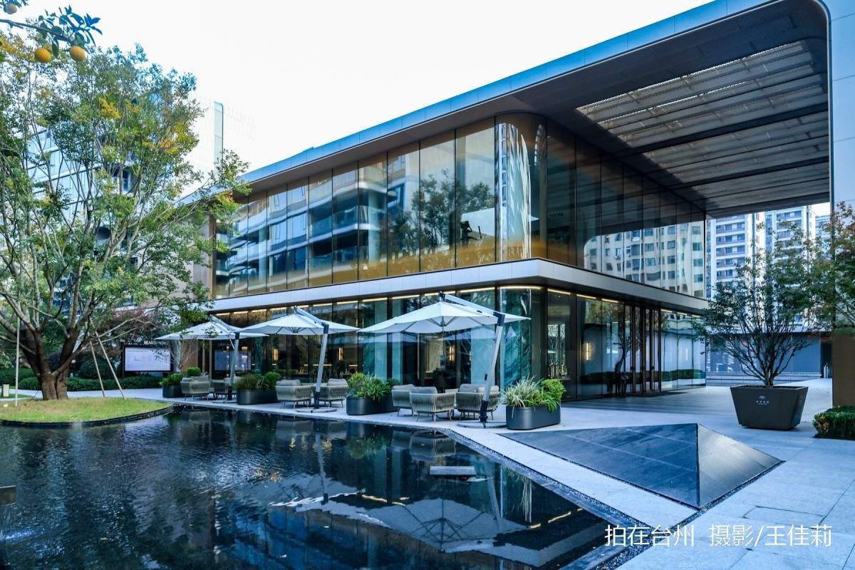 路桥四季辰院美学生活馆,集小区会所、游泳池、综合体办公楼于一体的美术空间(图1) 路桥四季辰院美学生活馆,集小区会所、游泳池、综合体办公楼于一体的美术空间(图1)