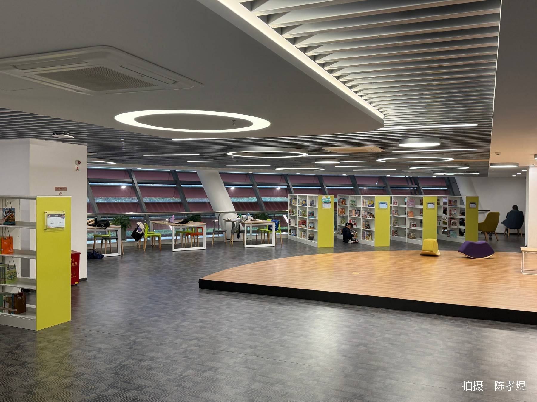 天台宝龙天地图书馆——台州商业与文化的影视融合地(图2)