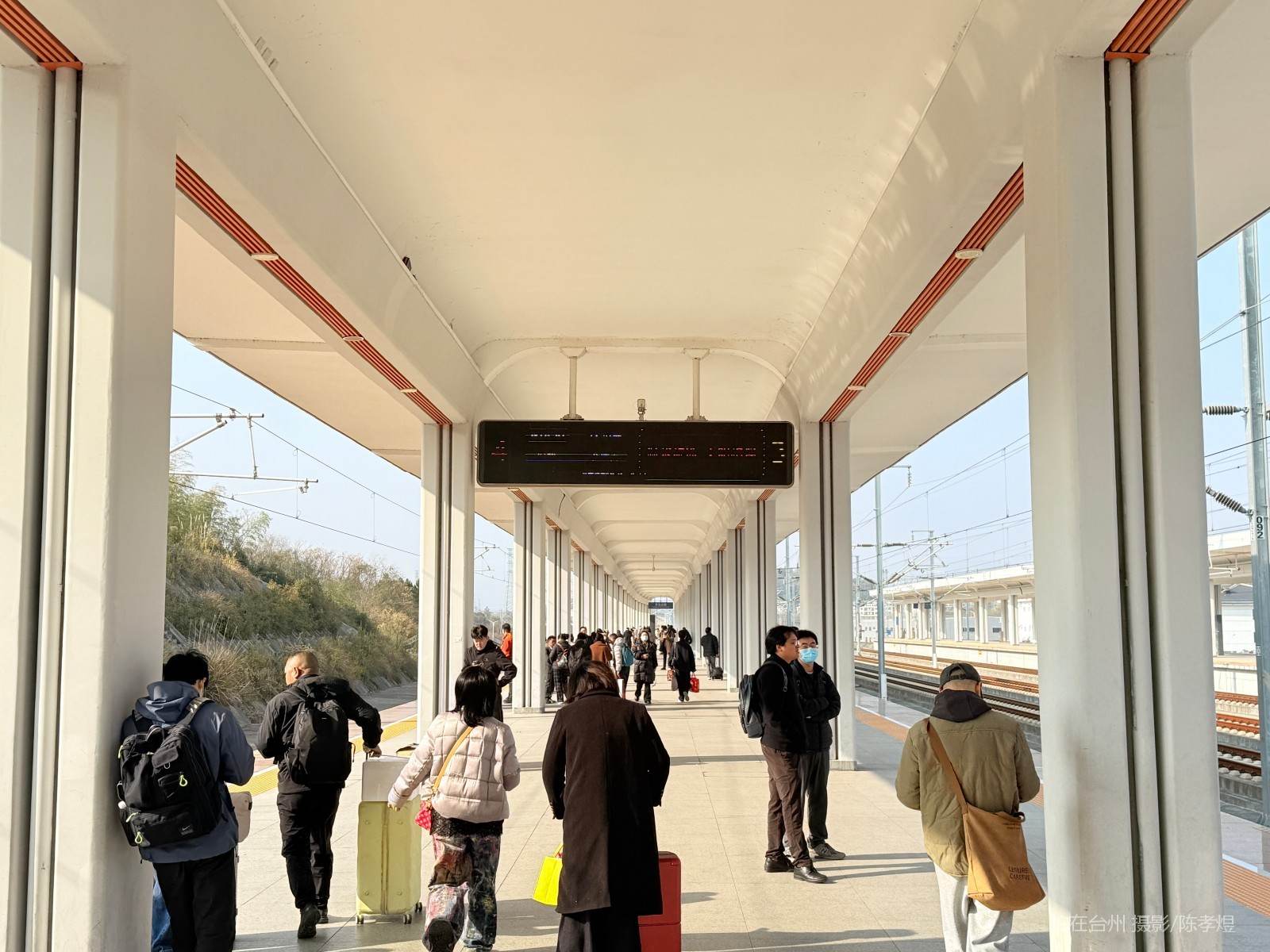 天台山高铁站(图7) 天台山高铁站(图7)