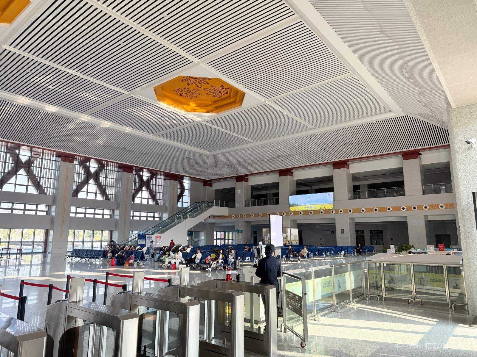 天台山高铁站(图3) 天台山高铁站(图3)