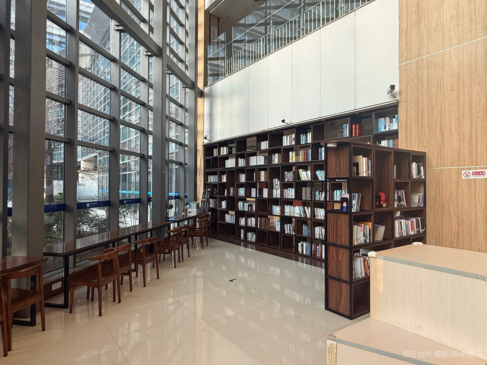 天台人民医院和合书吧(图7) 天台人民医院和合书吧(图7)