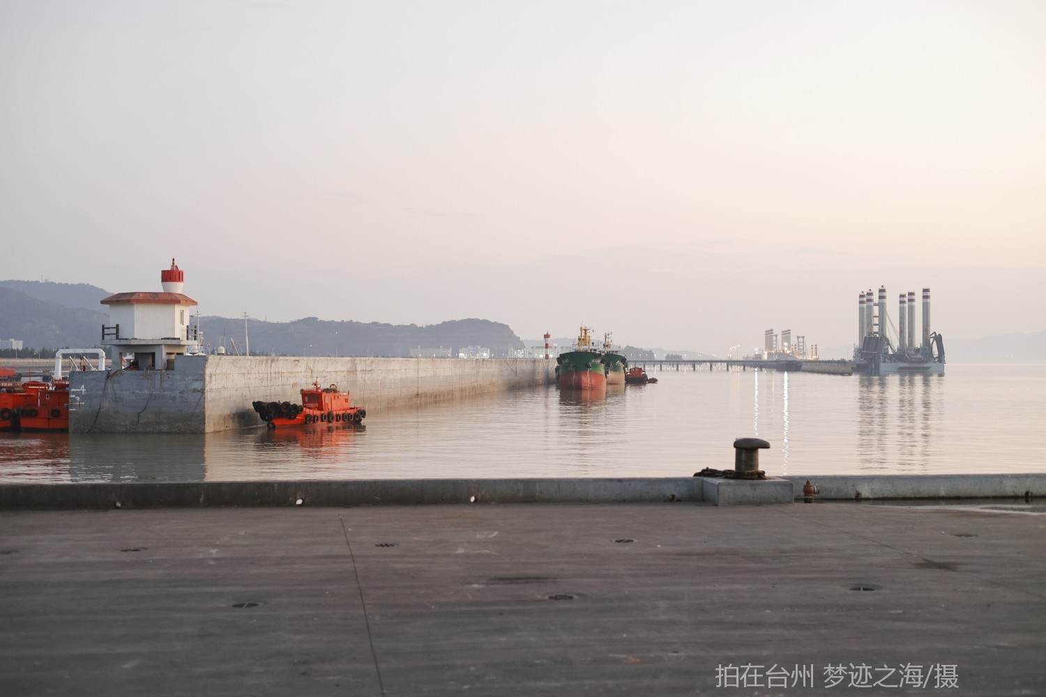 玉环大麦屿渔货码头 灯塔/工业/渔船/龙