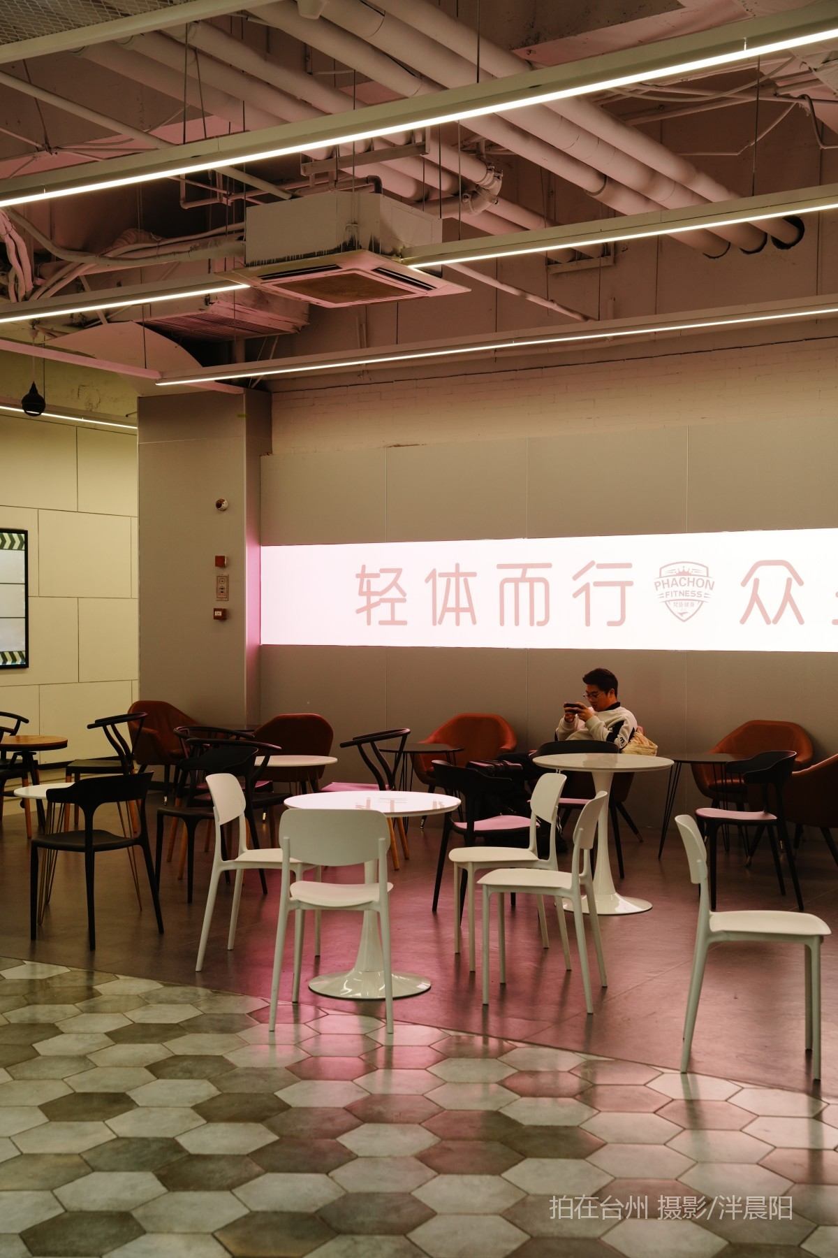 仙居吾悦广场3楼3006 梵臣游泳健身(图3)