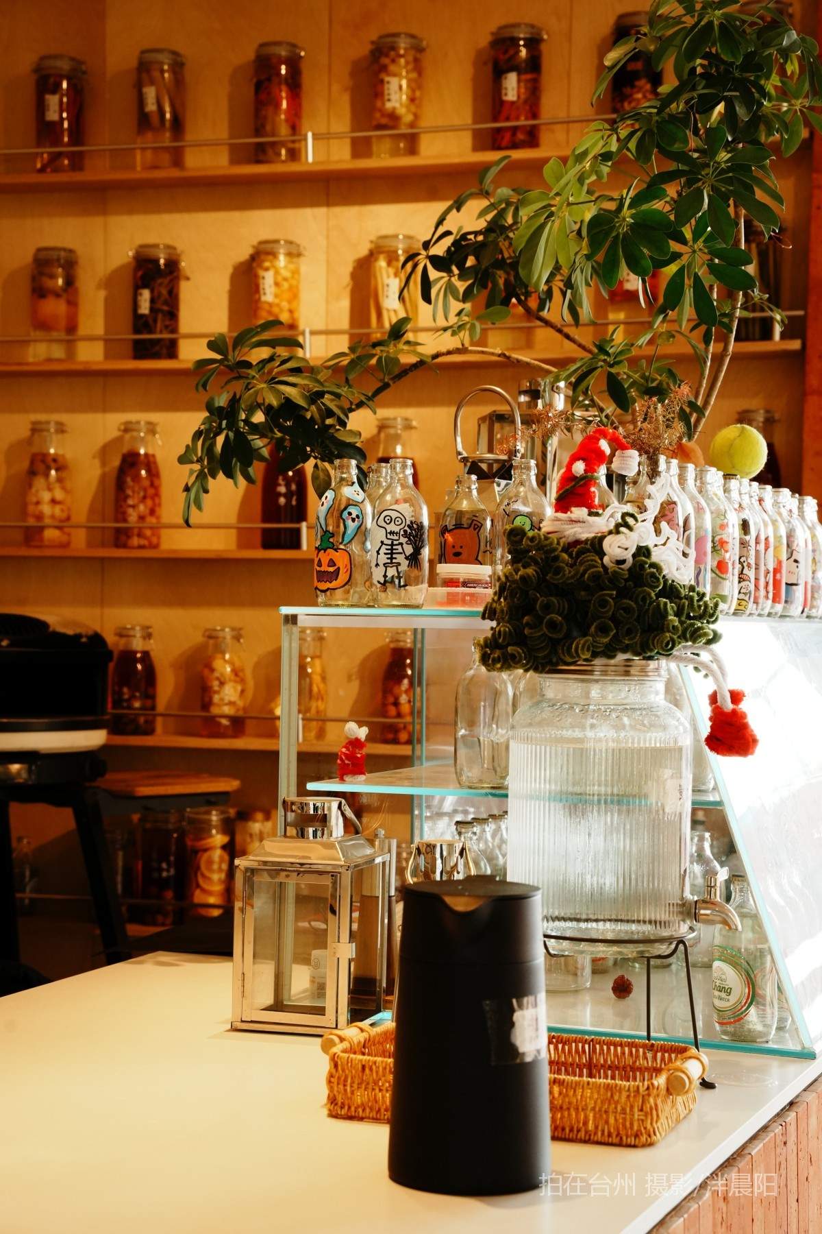 仙居田市镇下街村古田南39号annana网球主题餐厅(图3)