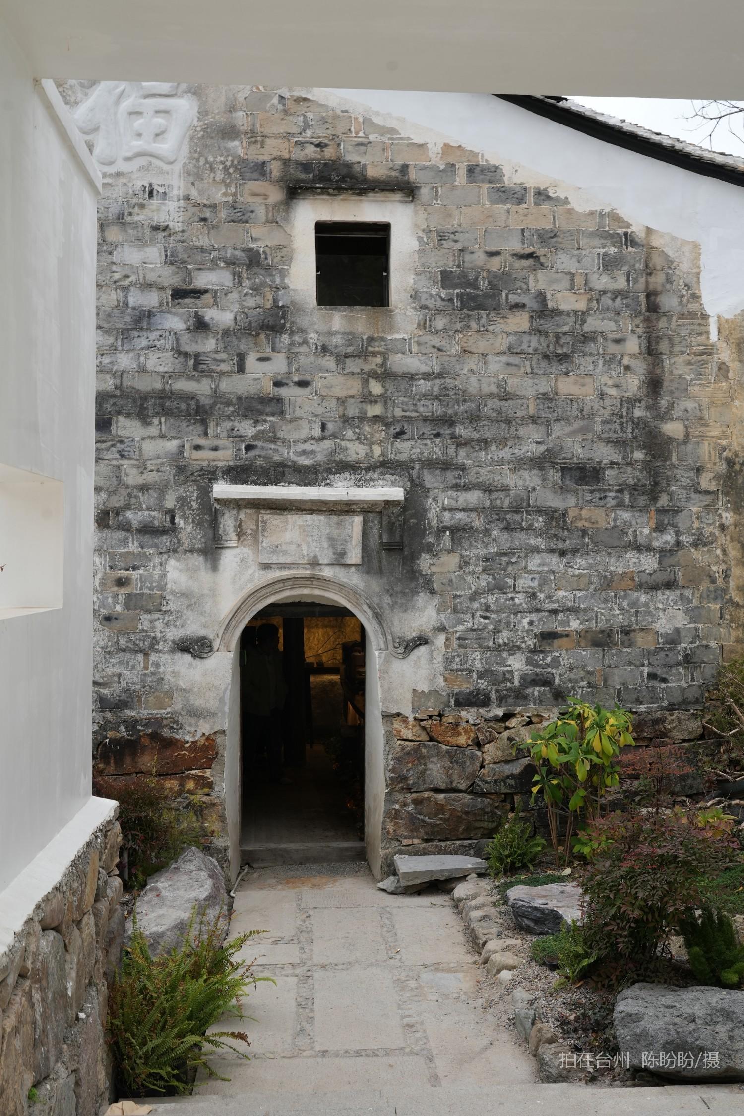 三门亭旁镇宁和书院书吧茶室(图39)