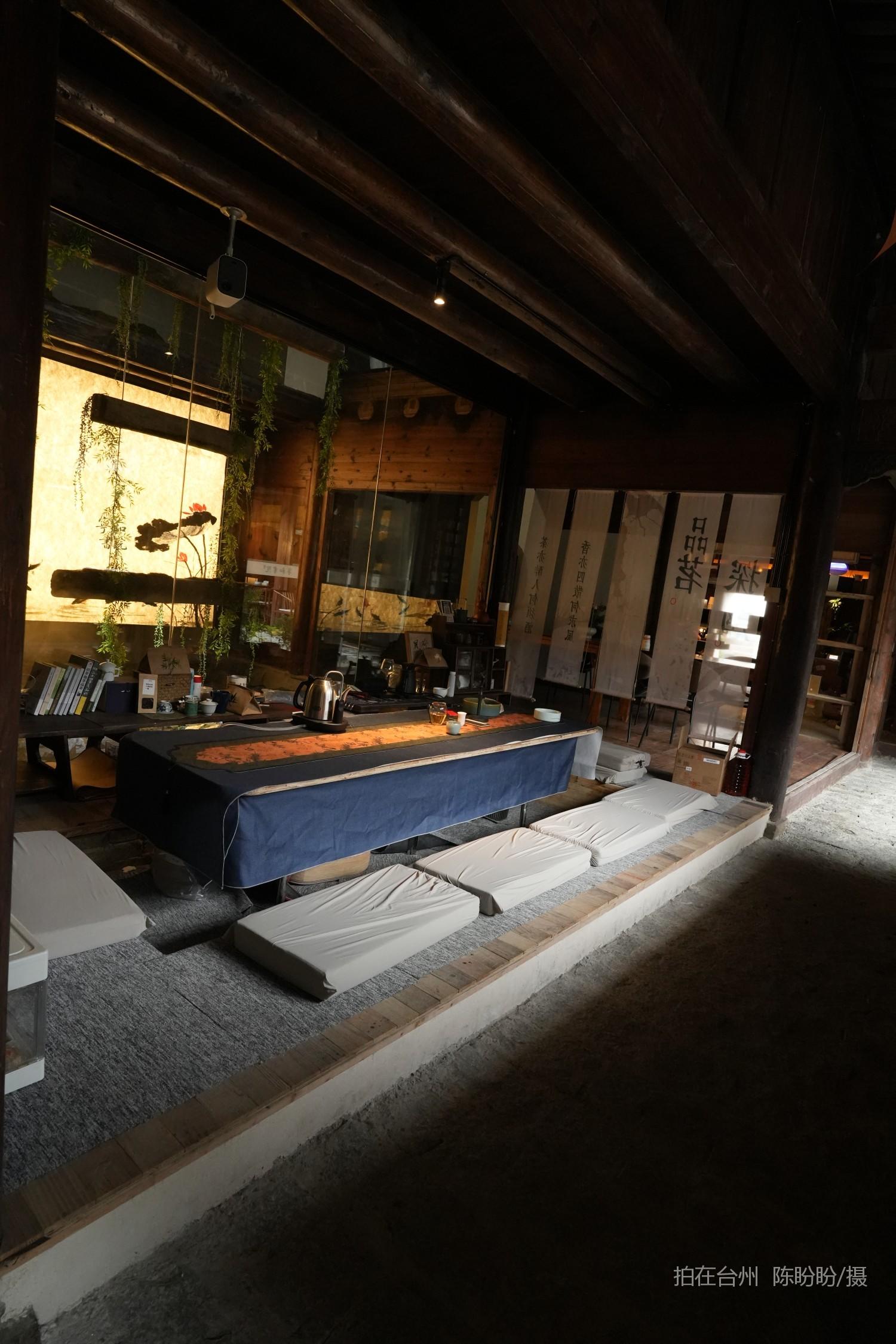 三门亭旁镇宁和书院书吧茶室(图34)