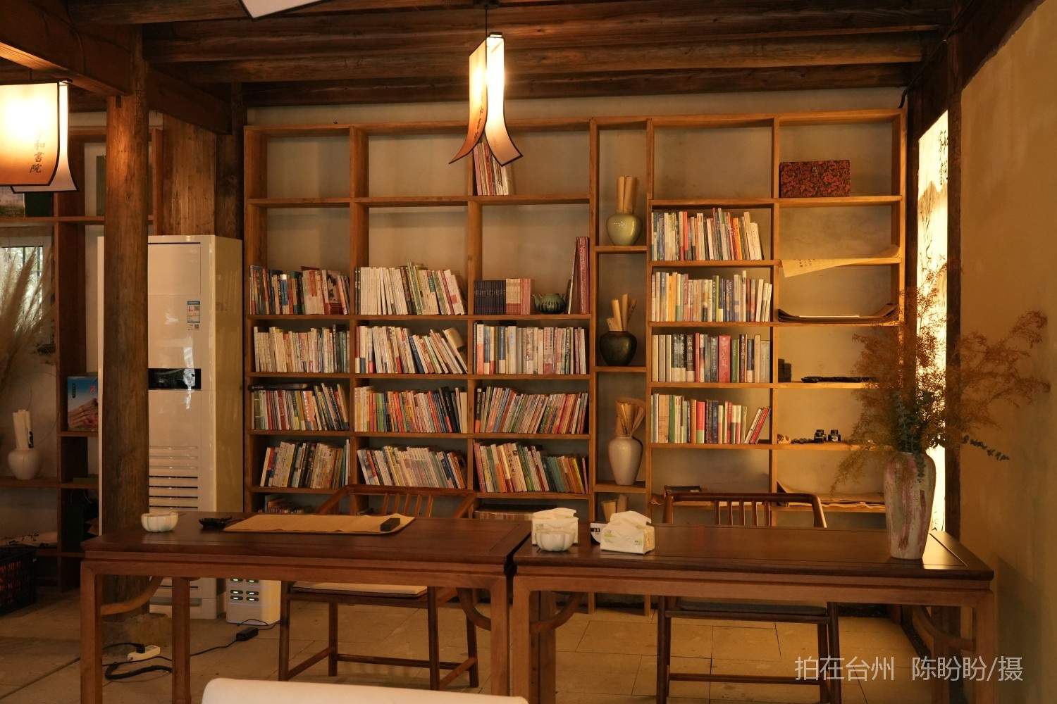 三门亭旁镇宁和书院书吧茶室(图30)