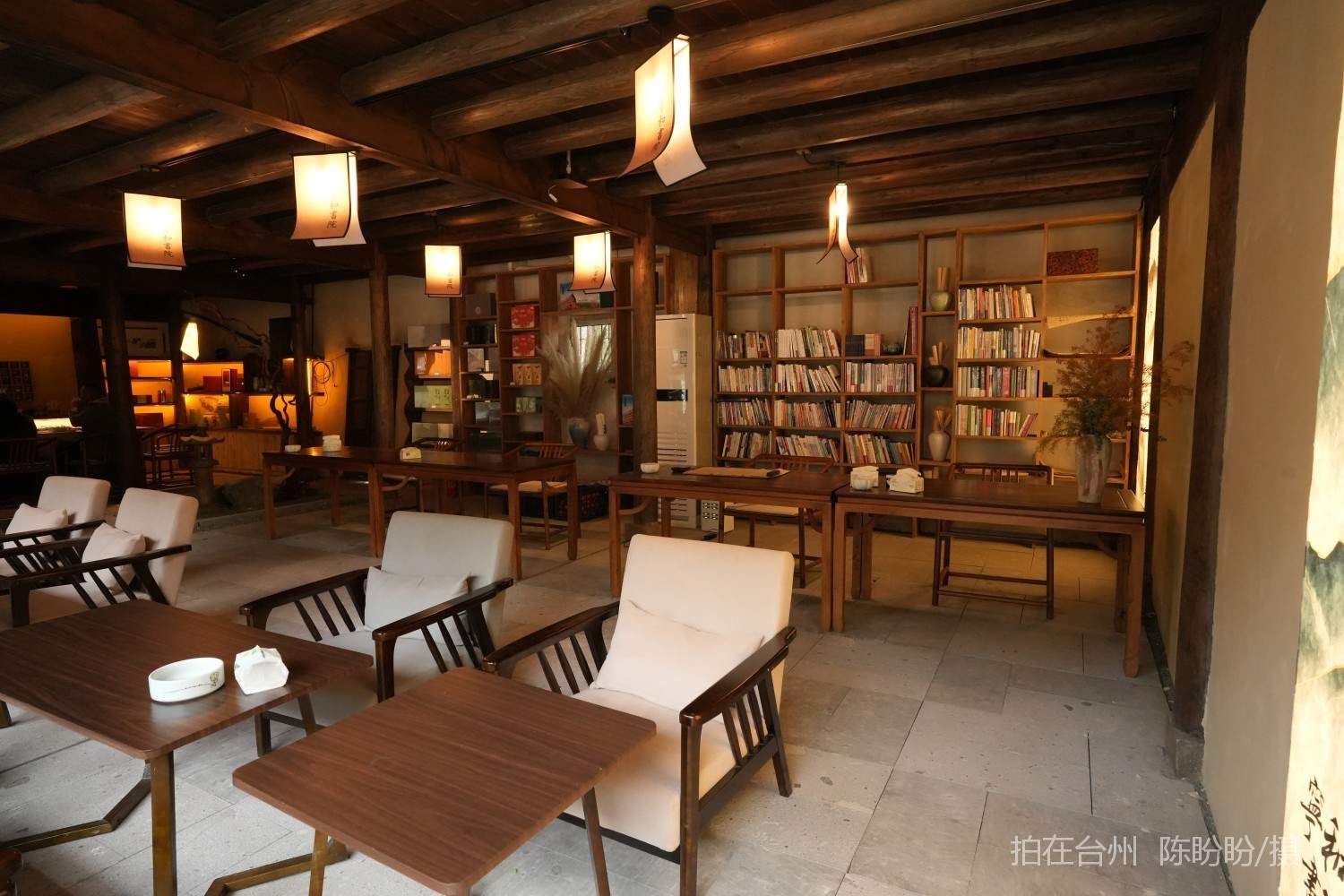 三门亭旁镇宁和书院书吧茶室(图29)