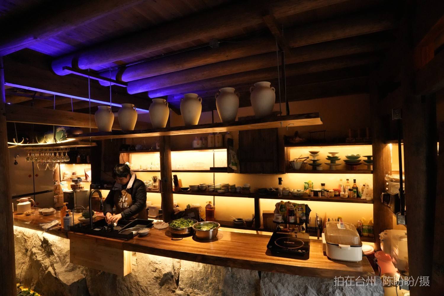 三门亭旁镇宁和书院书吧茶室(图5)