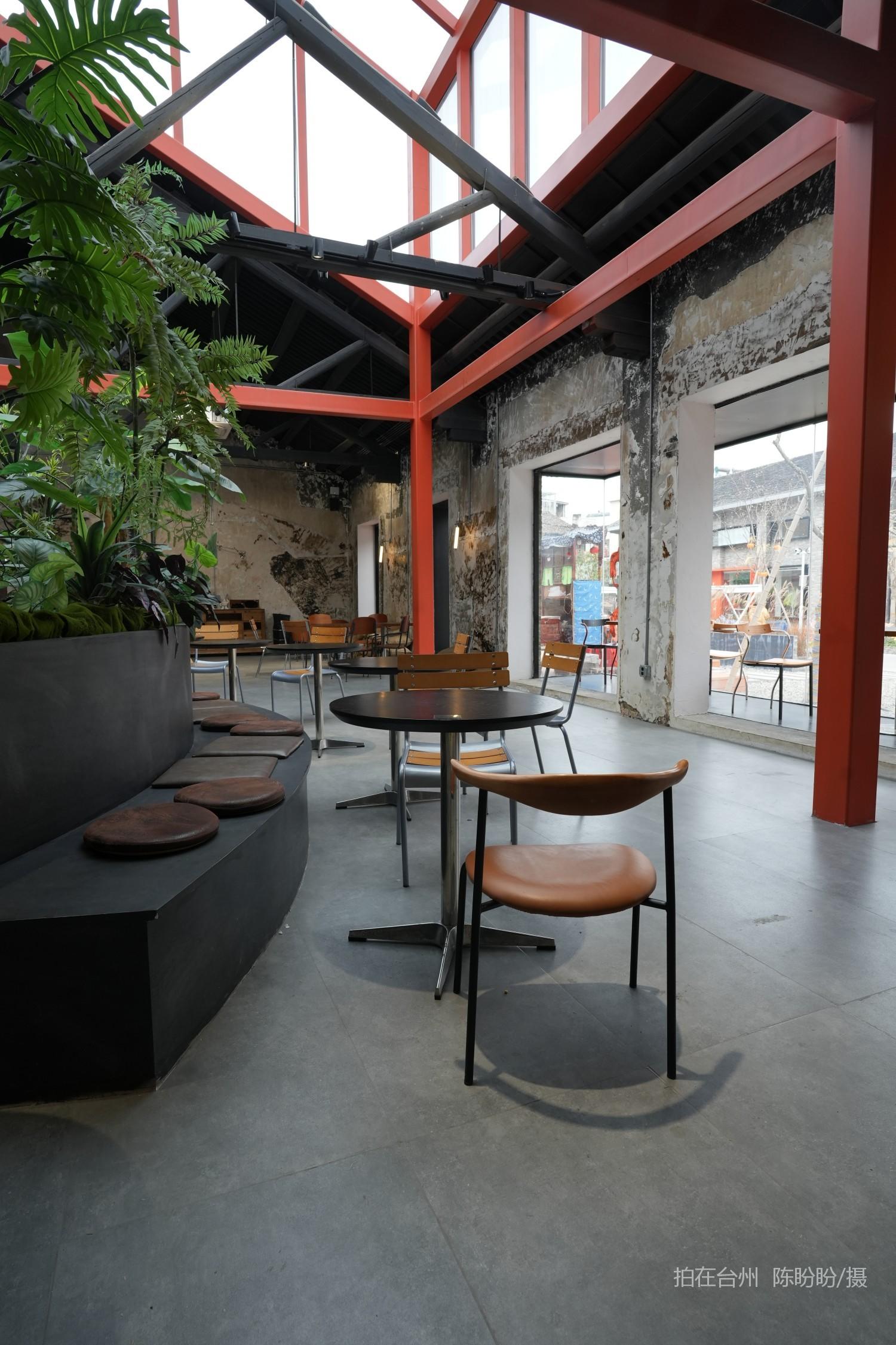 三门亭旁镇宁和咖啡馆(图20)