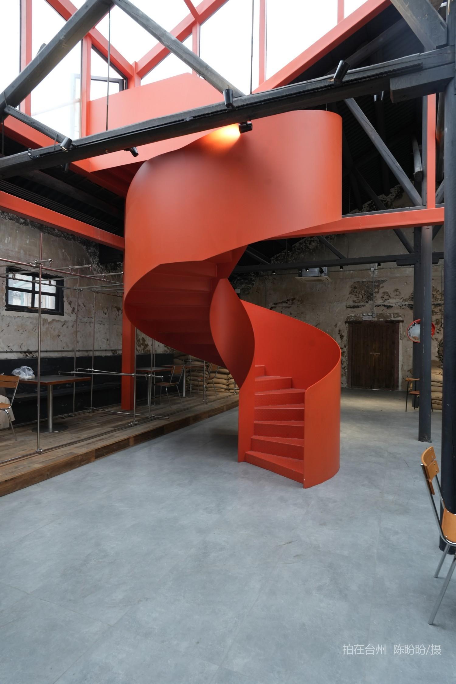 三门亭旁镇宁和咖啡馆(图13)