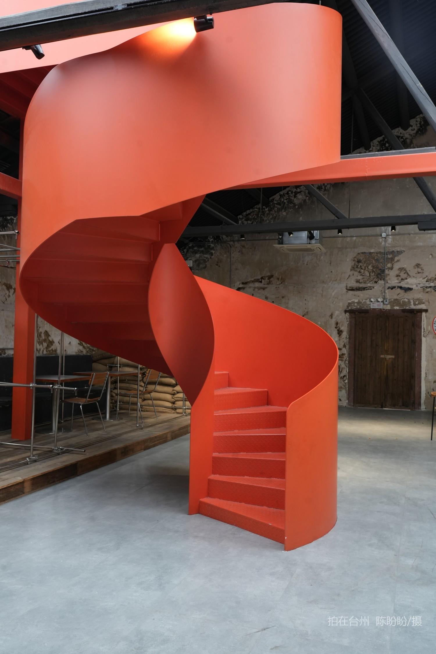 三门亭旁镇宁和咖啡馆(图12)