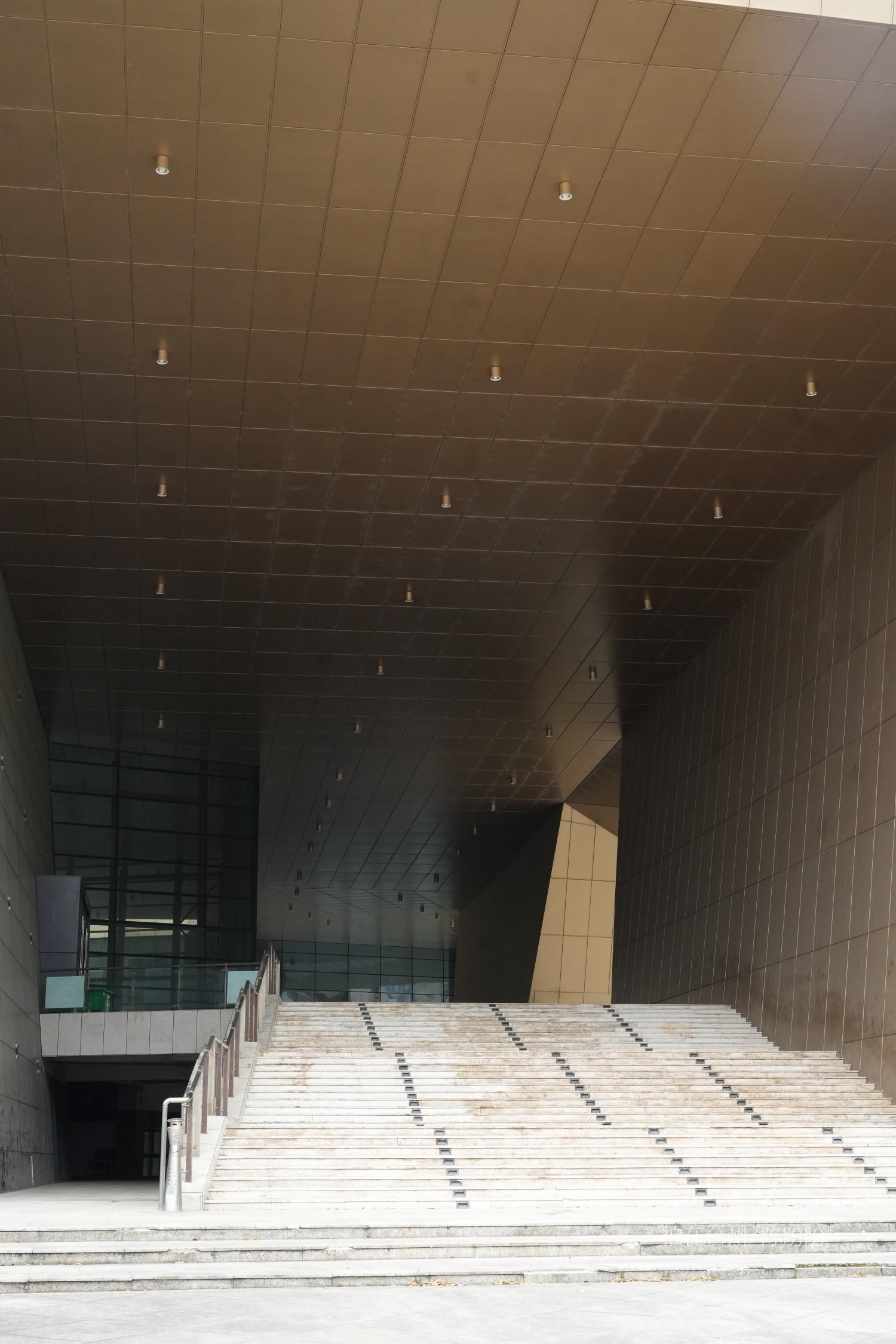 三门大剧院(图2)