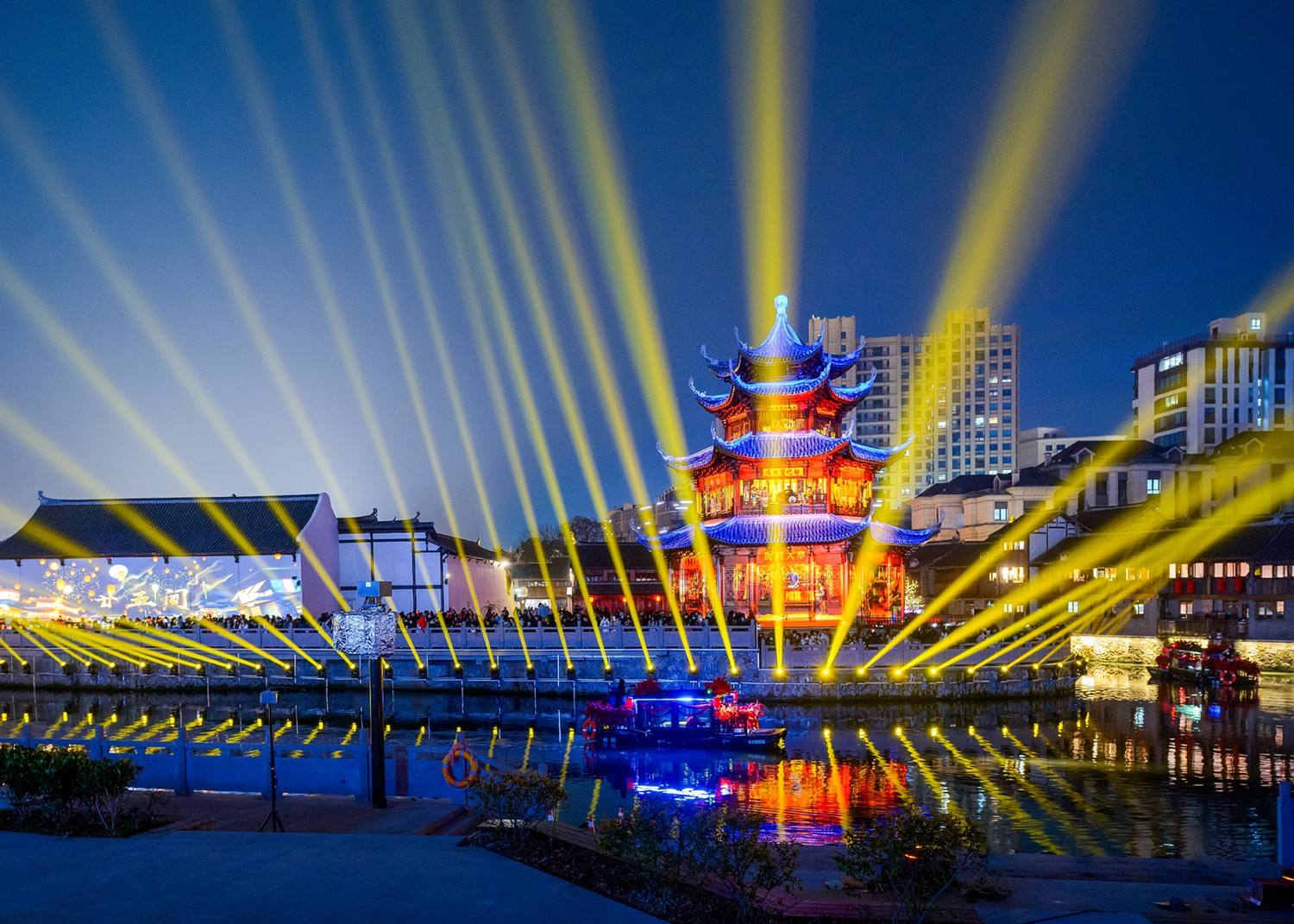 路桥区南官新天地15分钟解锁N种霸总名场面(图10)