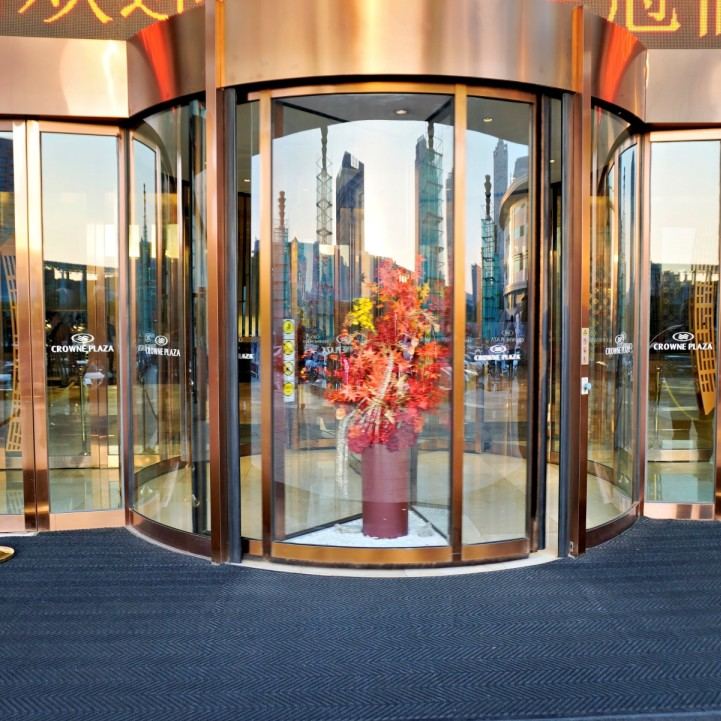 路桥区南官新天地15分钟解锁N种霸总名场面(图21)