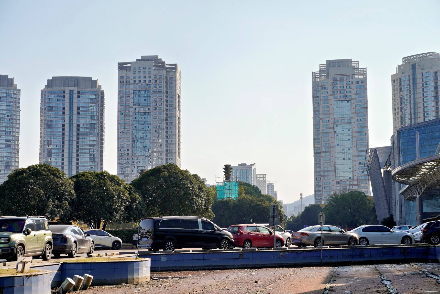 路桥区南官新天地15分钟解锁N种霸总名场面(图34)