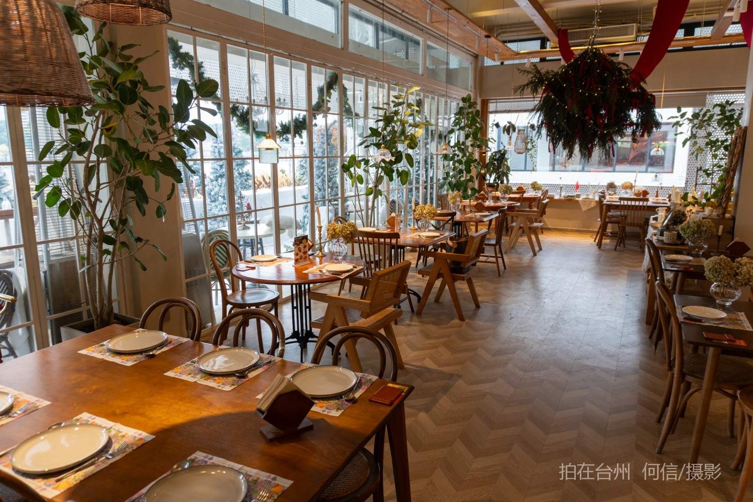 黄岩西城街道 原野浪漫花园融合主题西餐厅(图4) 黄岩西城街道 原野浪漫花园融合主题西餐厅(图4)