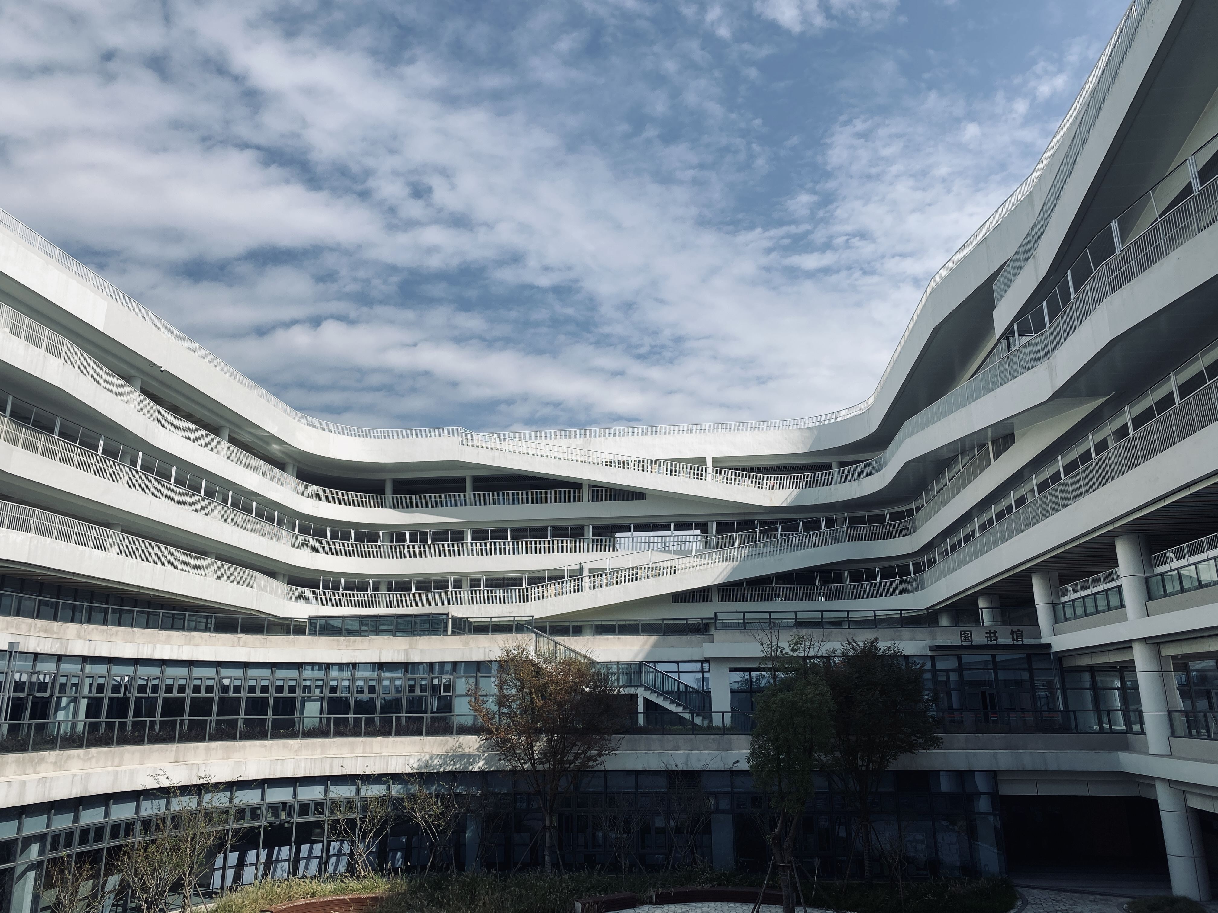 台州湾海虹街道月湖小学学校(图1)