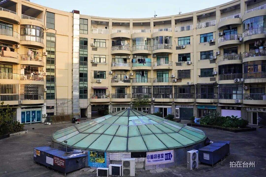 白云街道巨鼎广场商住一体居民楼——都市悬疑影视拍摄基地(图2)