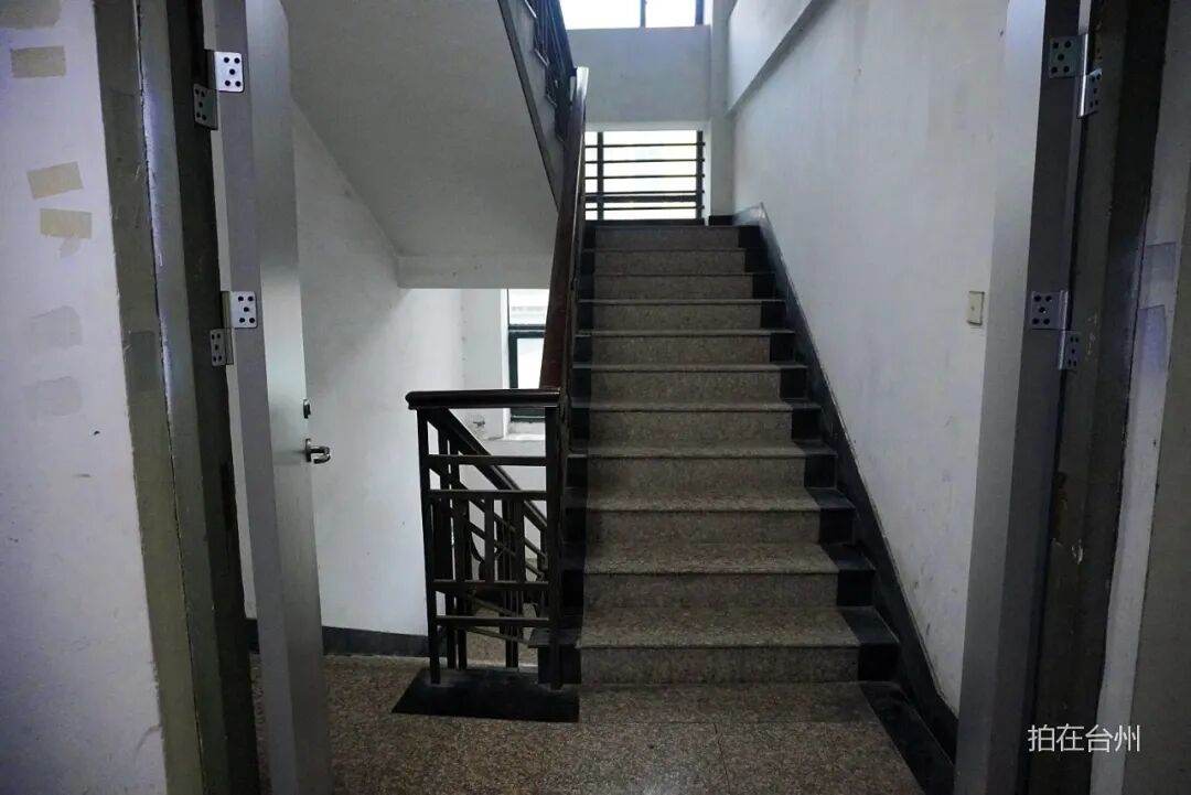 白云街道巨鼎广场商住一体居民楼——都市悬疑影视拍摄基地(图5)