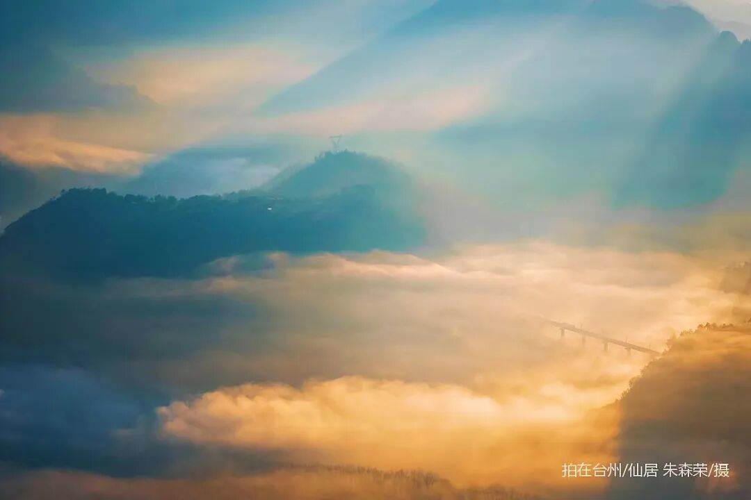 步路乡西炉村群山日出(图4)