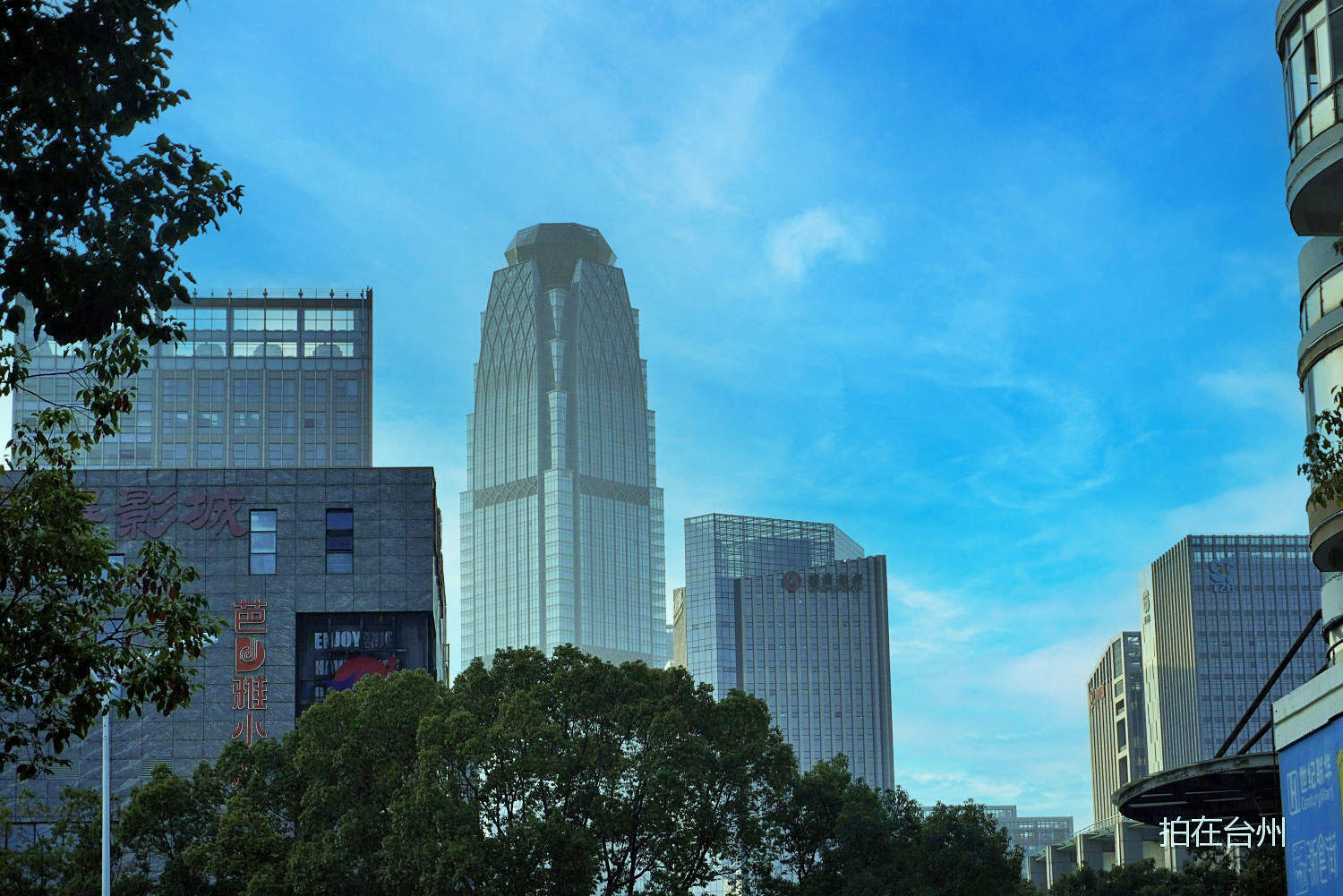 Manner Coffee(台州椒江东商务区店)咖啡厅———都市文艺影视拍摄基地(图5)