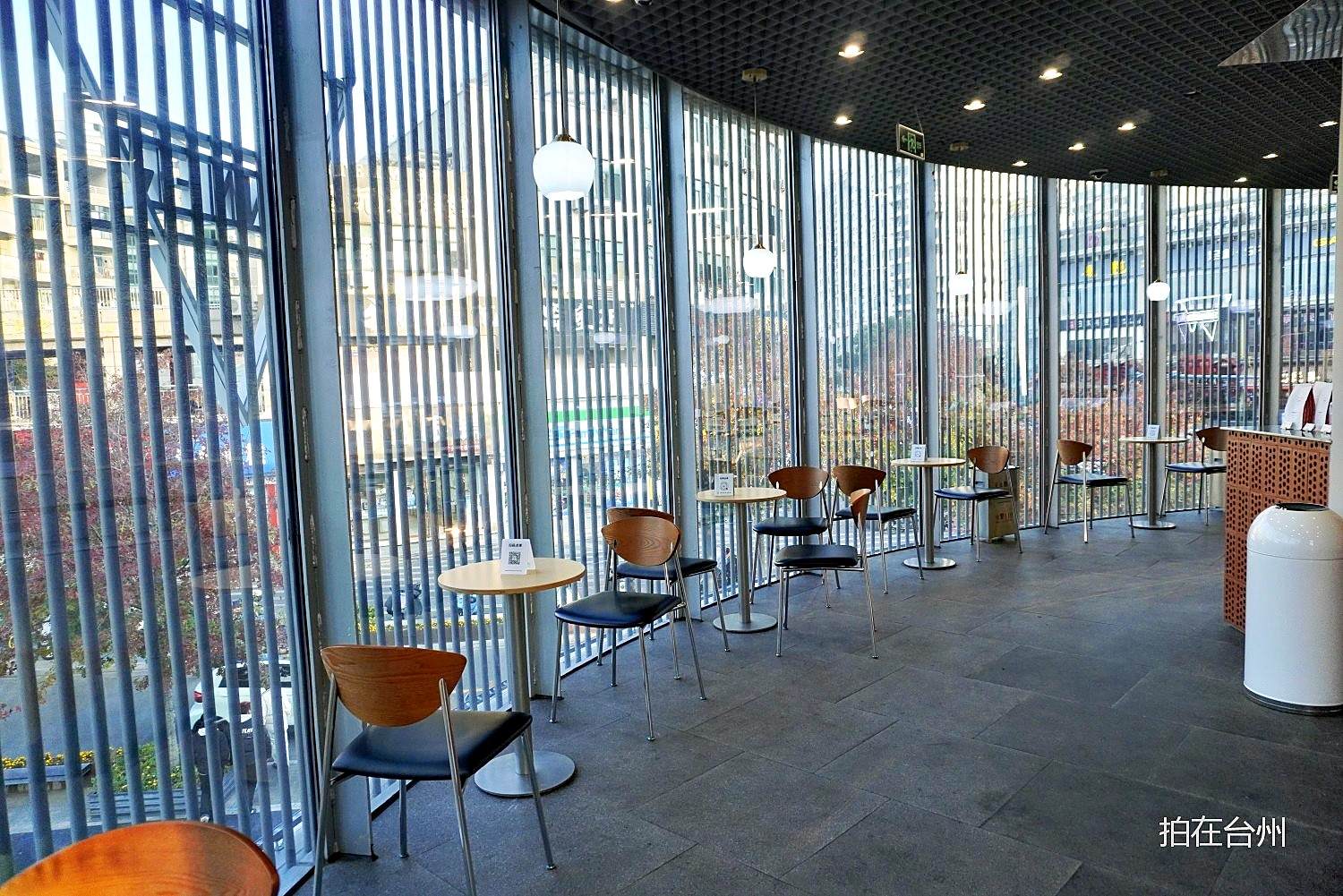 Manner Coffee(台州椒江东商务区店)咖啡厅———都市文艺影视拍摄基地(图13)