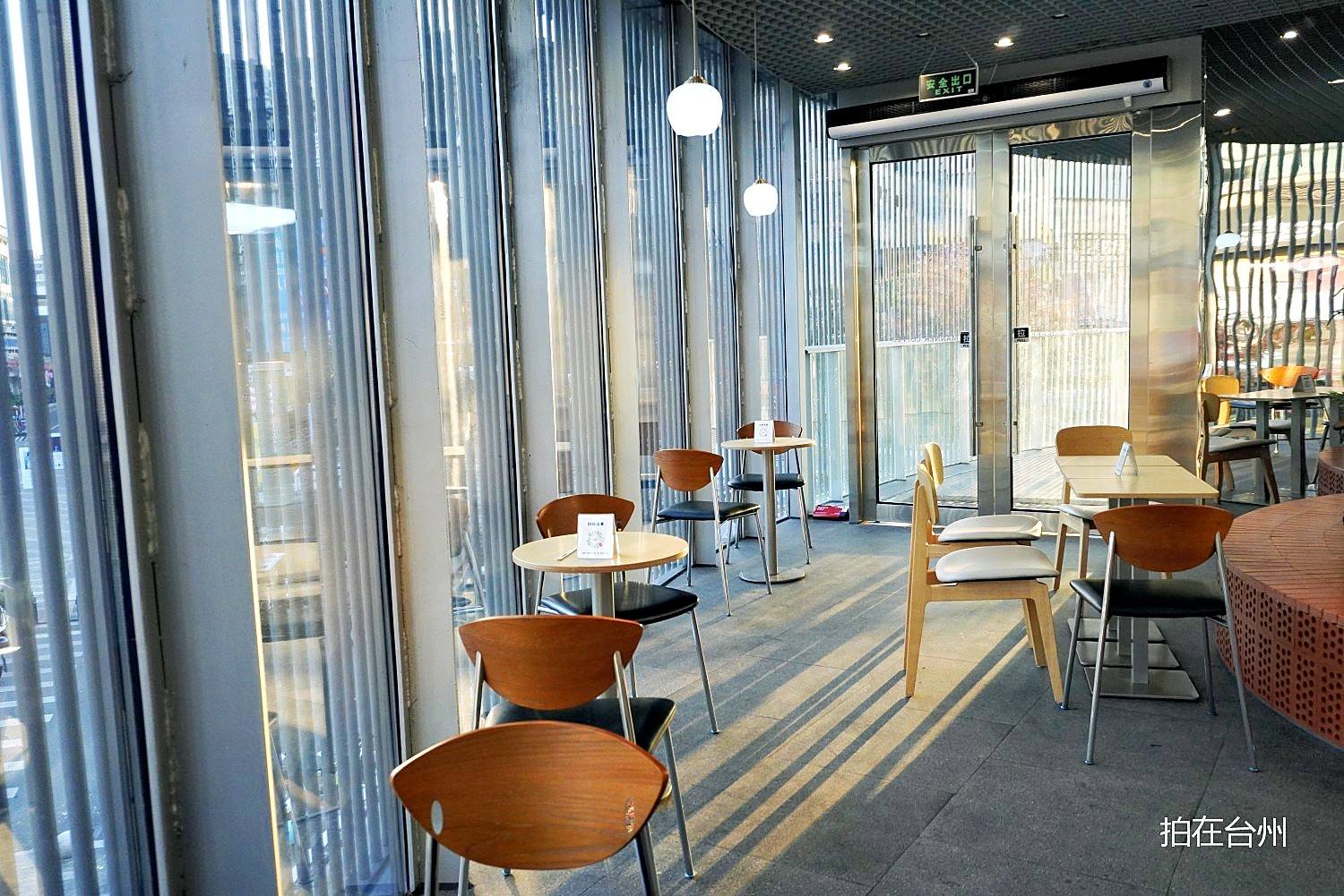 Manner Coffee(台州椒江东商务区店)咖啡厅———都市文艺影视拍摄基地(图16)