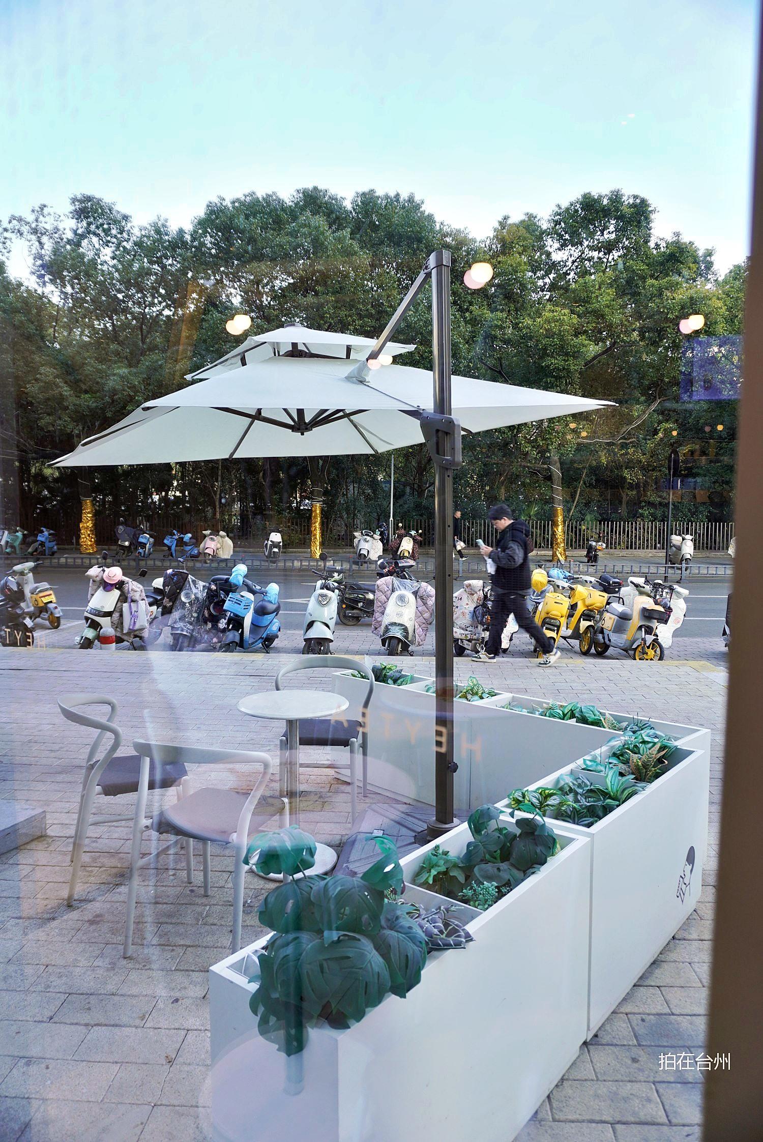 椒江意得广场喜茶奶茶店——都市时尚影视拍摄点(图6)