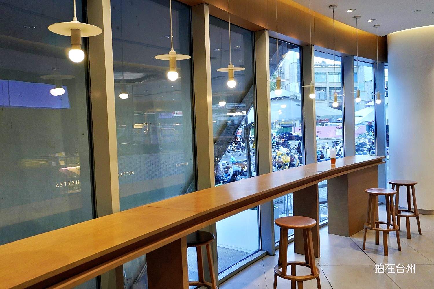 椒江意得广场喜茶奶茶店——都市时尚影视拍摄点(图10)