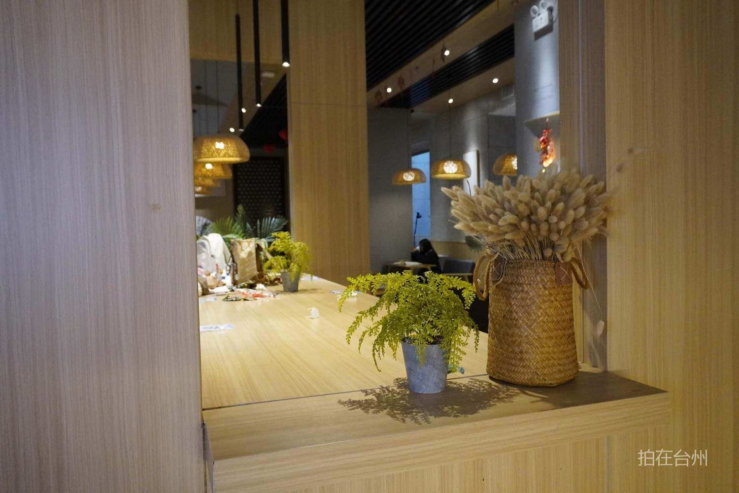 台州市图书馆内上和下睳休闲茶室小超市(图6) 台州市图书馆内上和下睳休闲茶室小超市(图6)