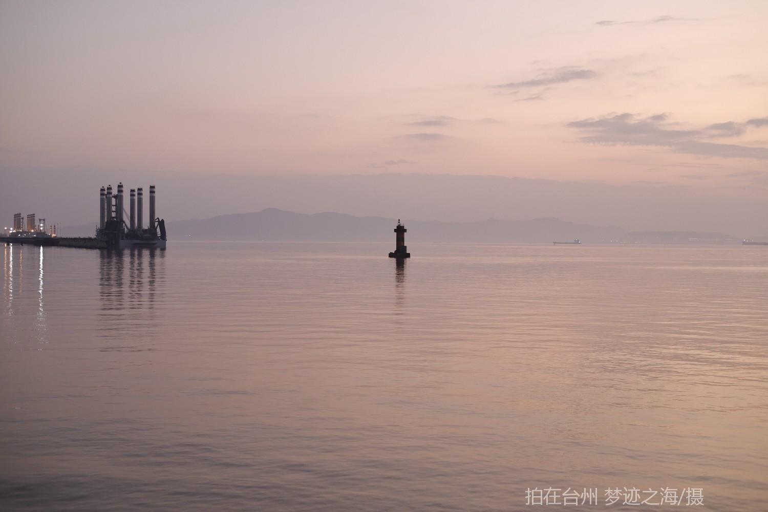 玉环大麦屿渔货码头 灯塔/工业/渔船/龙门吊(图11)