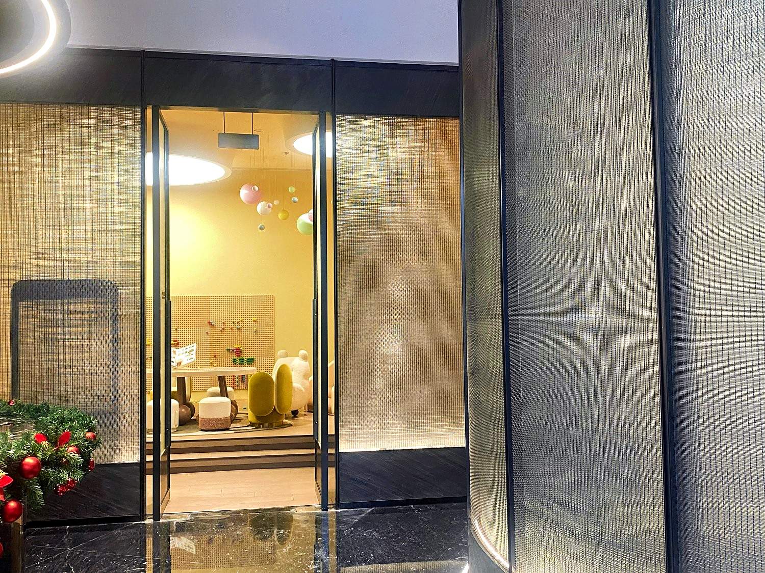 海月和鸣小区会所——现代高端住宅影视拍摄基地 豪宅 小区 游泳池(图19)