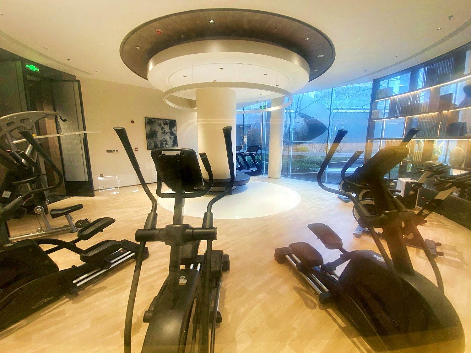 海月和鸣小区会所——现代高端住宅影视拍摄基地 豪宅 小区 游泳池(图23)