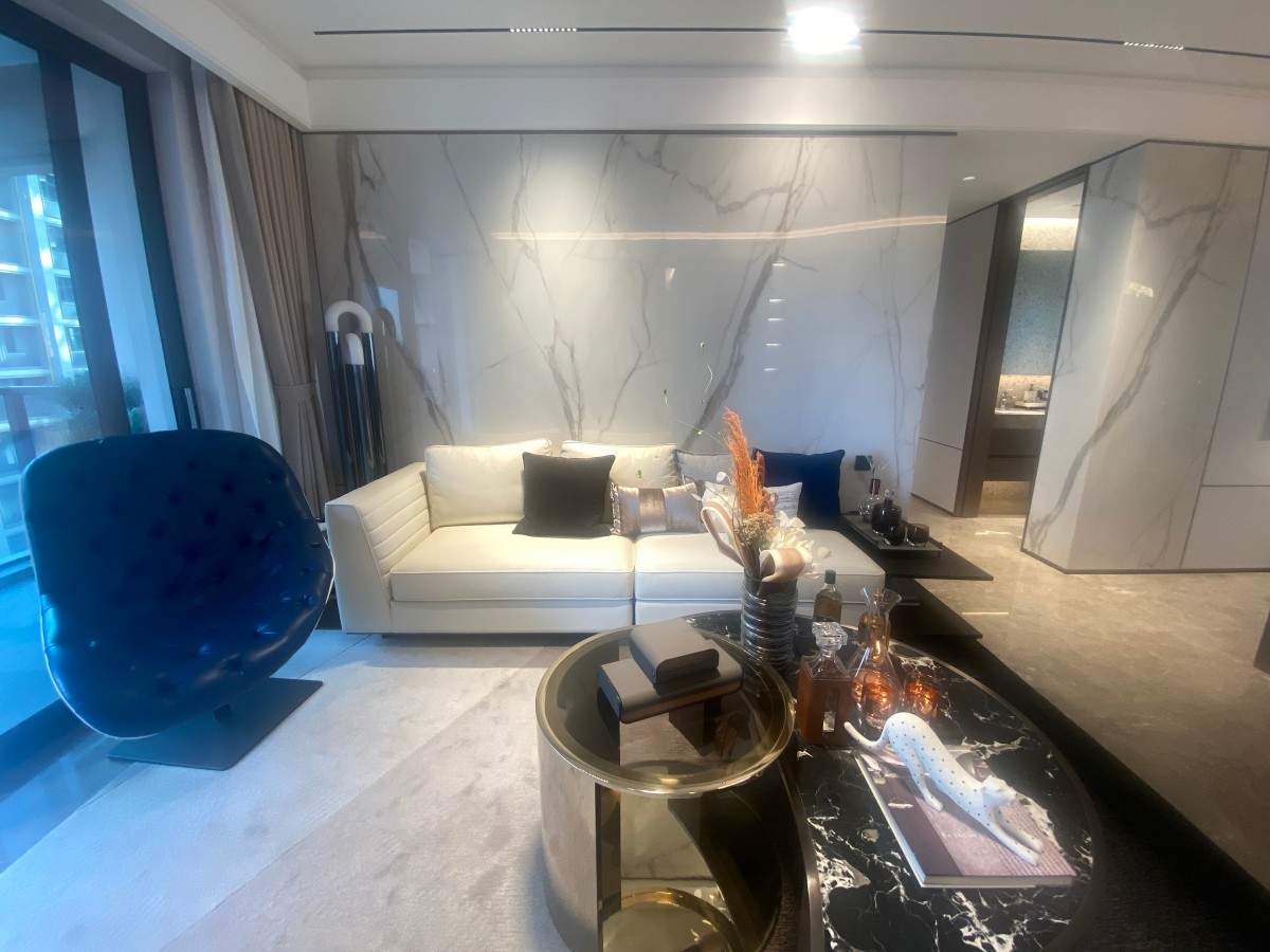 洪家海月和鸣小区128平方四室两厅两卫 民房豪宅套间商品房(图1)