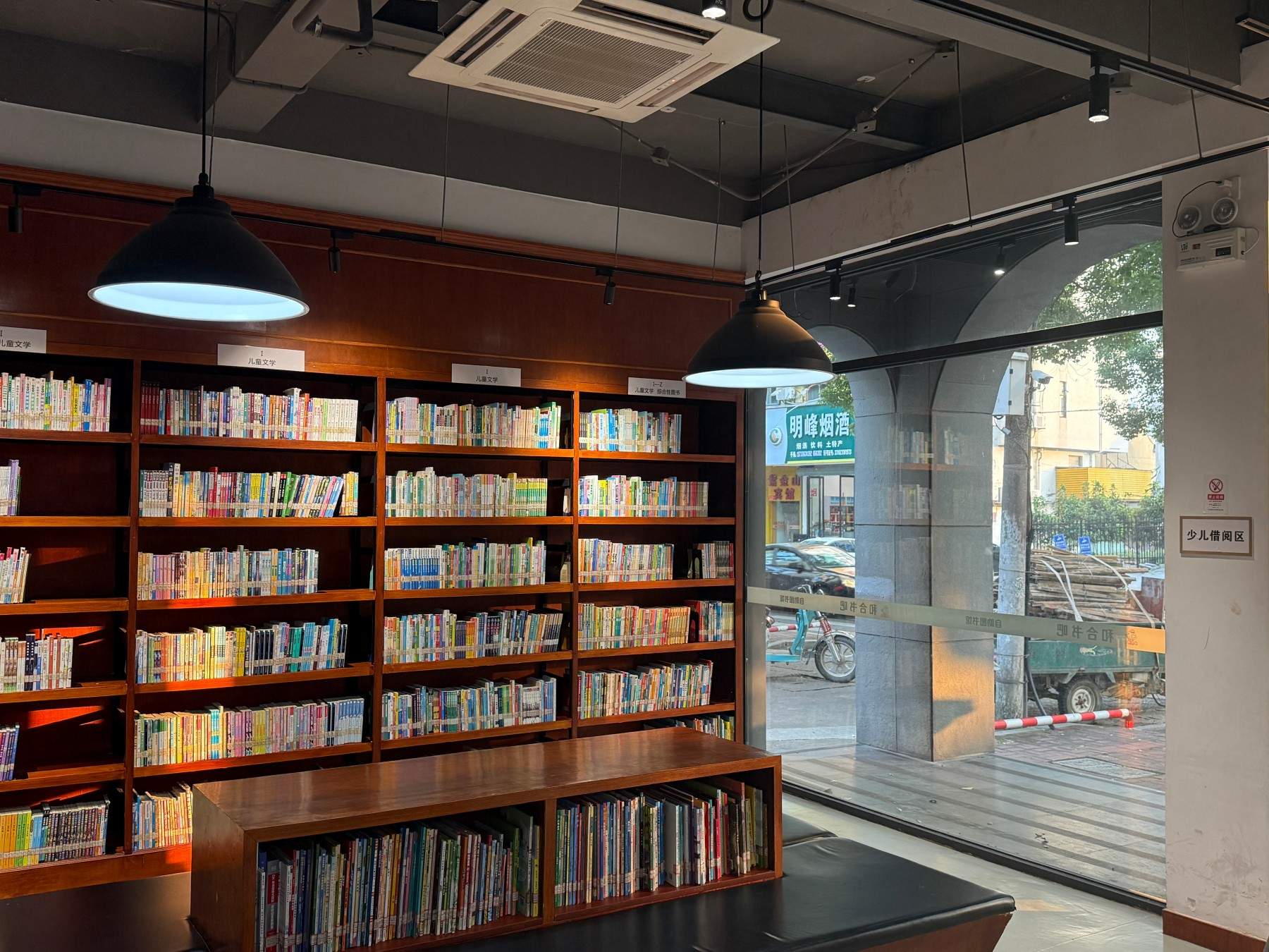 天台和合书吧 | 都市文艺影视拍摄阅读场景基地(图12)