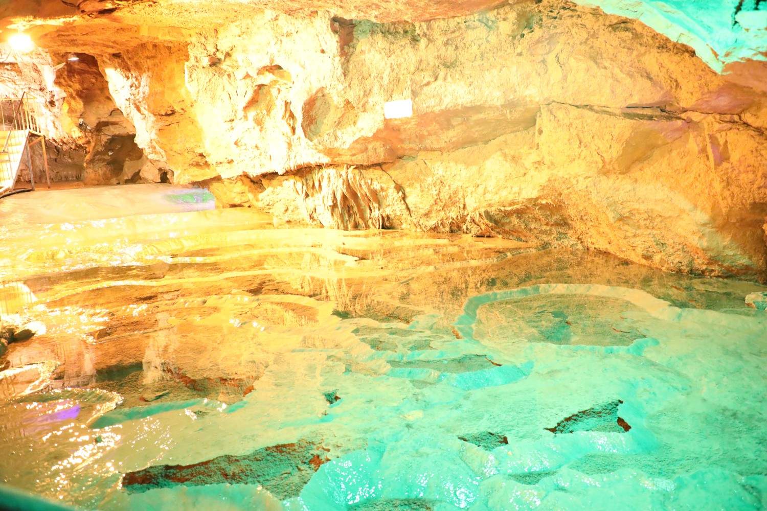 吉林通化溶洞景区 - 东北石冰花地质遗迹 影视拍摄一站式取景地(图22)