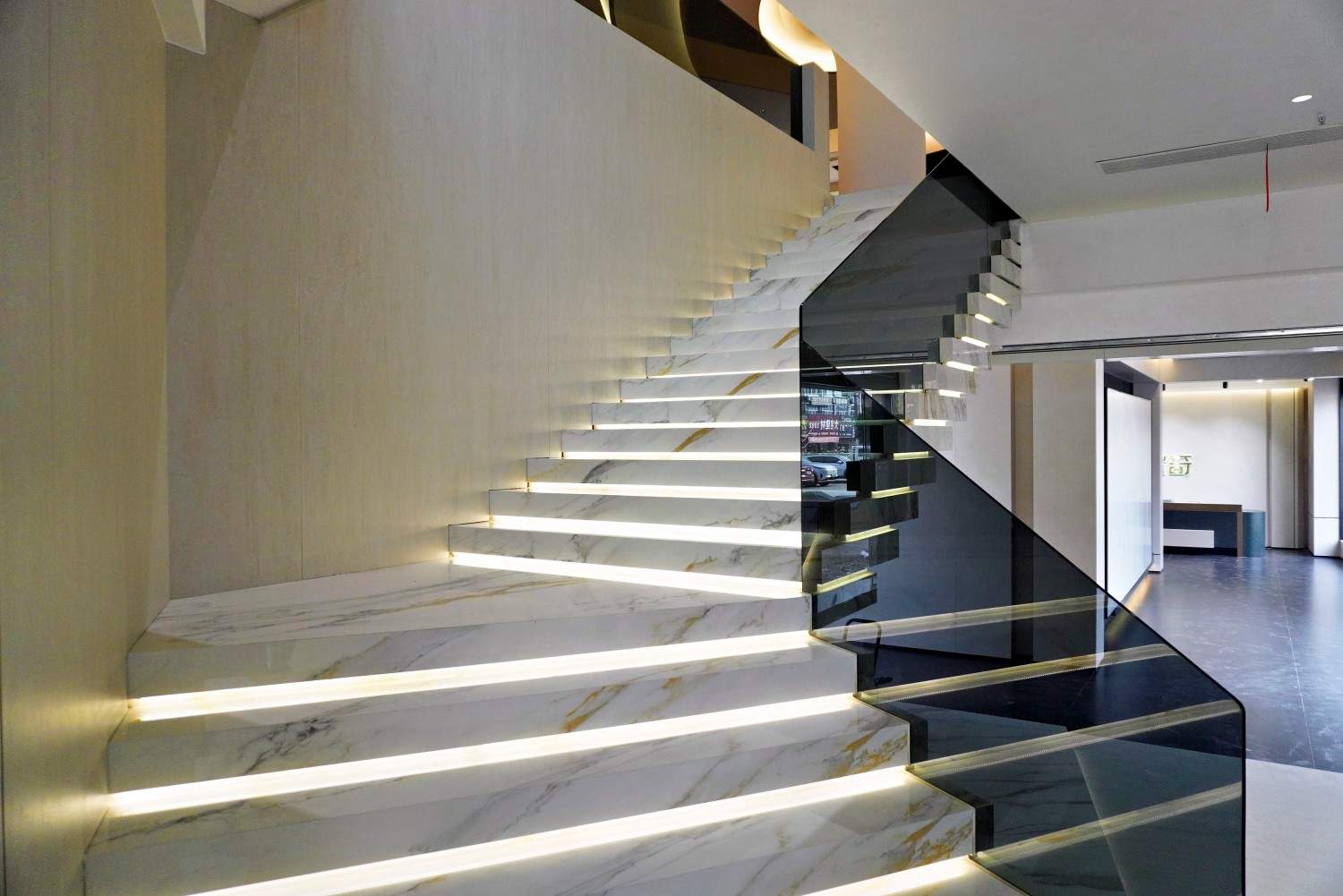 椒江美尔奇凯莱装饰艺术展厅 —— 现代极简美学与商业空间融合的影视拍摄地标(图30)