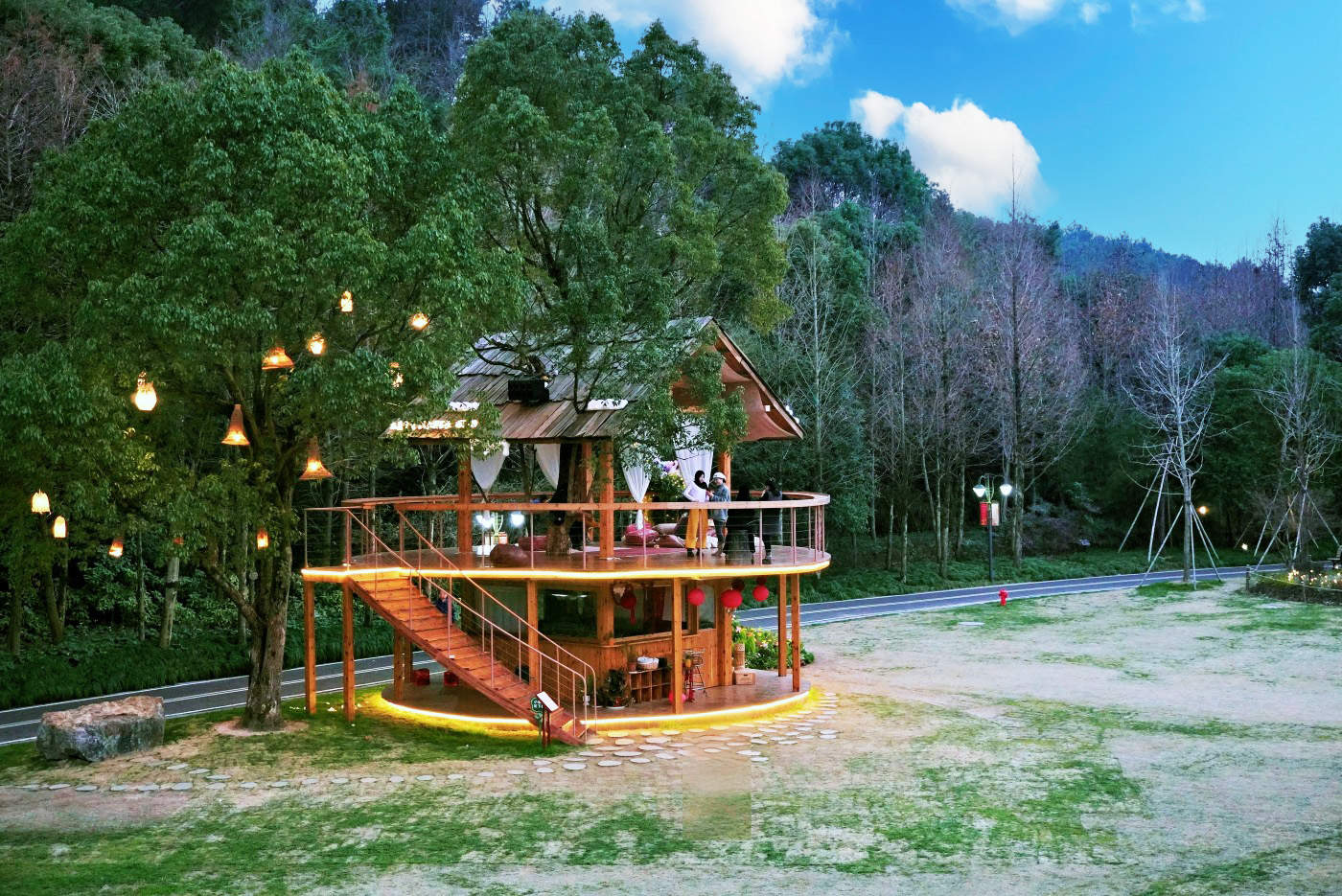 探秘路桥三月旷野休闲营地：从浪漫约会到团队聚会的全能取景地