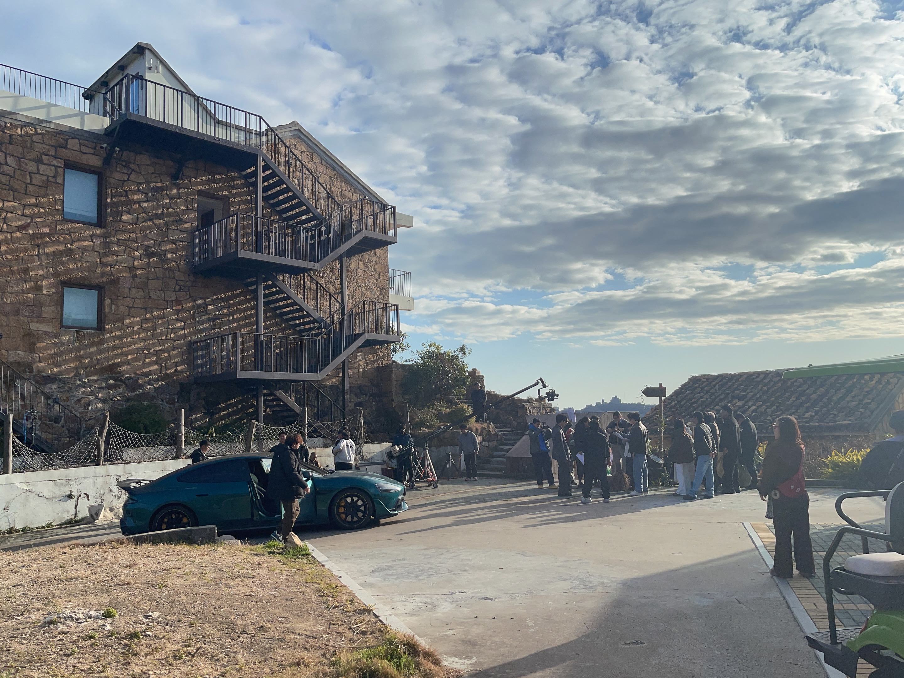 青春微短剧《放羊的星星》在浙江省台州温岭石塘开机拍摄(图8)