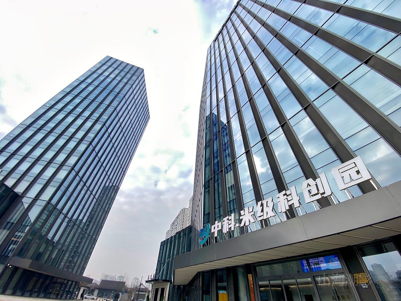 探秘星风尚影视办公室：从真实职场到行业标杆的影视取景密码(图22)