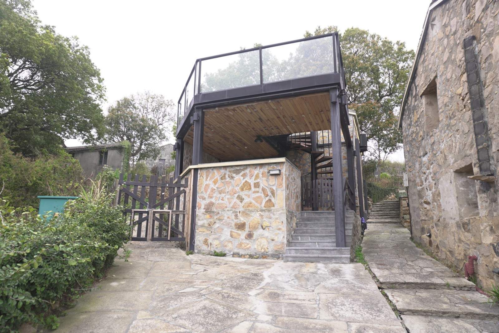 玉环福里山舍海湾度假村：海岛崖壁上的影视美学秘境(图30)